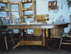 Amish Custom Made Oak Oval Table Double Spindled Pedestal