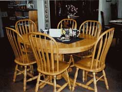 Amish Custom Made Oak With 2 Leaves